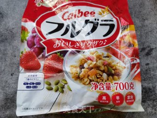 蟠桃麦片酸奶杯步骤3