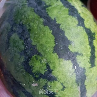 橙汁西瓜冰沙步骤1