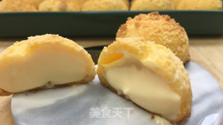酥粒奶油泡芙，甜蜜的奶油，喷香的酥粒和外壳，好吃的停不下来。步骤22