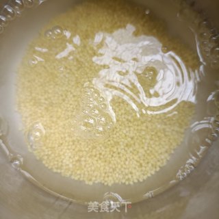 “清凉消暑”椰香酸奶冰粥步骤2