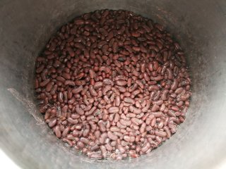 牛奶蜜豆西米露步骤2