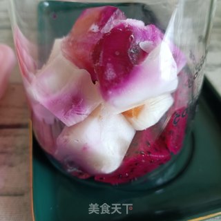 “清凉消暑”火龙果冰酸奶步骤5