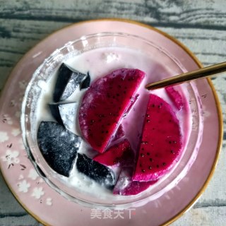 椰奶火龙果烧仙草步骤18