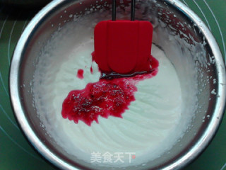 镜面蔓越莓慕斯蛋糕步骤7