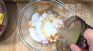 家常蜜桃酱，甜甜蜜蜜，清清爽爽，可以搭配喜欢的东西来吃哦。步骤3