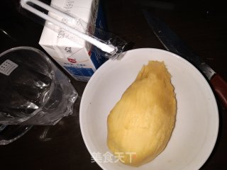 牛奶中的芒果步骤1