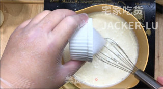 老式奶油雪糕，制作简单，奶香味十足，满满小时候的味道。步骤4