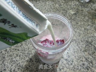 牛奶火龙果棒冰步骤4