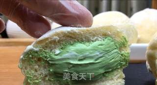 冰爽爆浆冰面包，颜值高做法简单，丝滑冰凉夹心馅料，非常好吃。步骤21