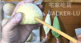 冰爽爆浆冰面包，颜值高做法简单，丝滑冰凉夹心馅料，非常好吃。步骤19