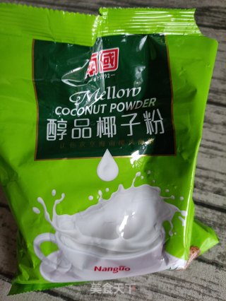 火龙果冻撞椰奶步骤1