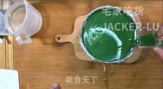 抹茶酸奶慕斯蛋糕，咸香的芝士饼干，酸甜的酸奶、清新微苦的抹茶。步骤22