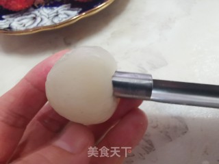 爆浆荔枝奶冻步骤2