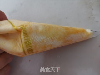 爆浆荔枝奶冻步骤8