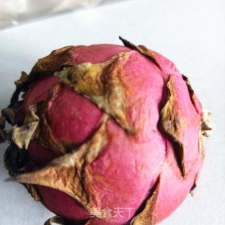 麦片火龙果拌酸奶步骤1