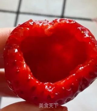 草莓炼乳冻步骤2