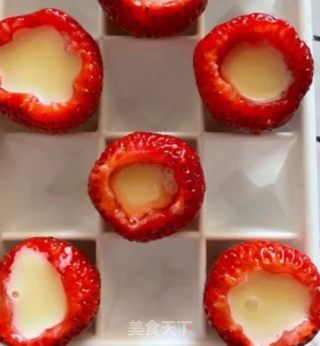 草莓炼乳冻步骤4