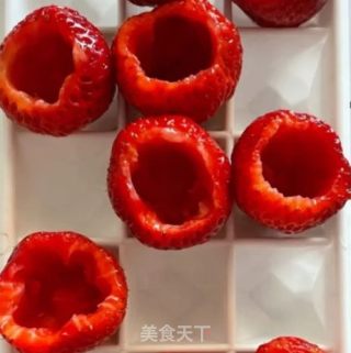 草莓炼乳冻步骤3