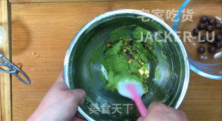 麦丽素抹茶软曲奇，奇妙的口感，好像变得加倍好吃了起来。步骤15