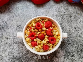 树莓麦片拌酸奶步骤7