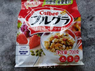 油桃麦片拌酸奶步骤3