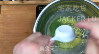 抹茶松露巧克力，一口下去，丝丝柔滑，入口即化，简单又便宜。步骤5