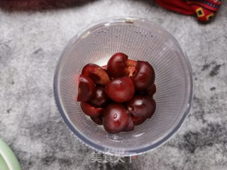 芒果麦片樱桃酸奶昔步骤5