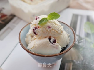 自制蔓越莓奶油冰激凌❗️（消耗淡奶油）口感顺滑，制作简单❗️步骤1
