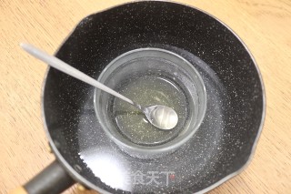 草莓芒果花茶奶冻杯步骤3