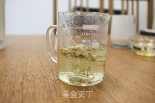 草莓芒果花茶奶冻杯步骤4
