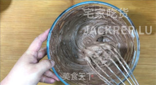 超简单脆皮雪糕冰激凌，可可和抹茶双重美味，细腻顺滑，巧克力味浓郁。步骤4