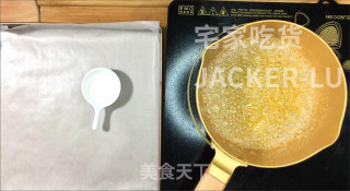 超简单蜂巢焦糖脆，口感酥脆甜蜜，微微粘牙，5分钟轻松搞定。步骤3