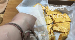 超简单蜂巢焦糖脆，口感酥脆甜蜜，微微粘牙，5分钟轻松搞定。步骤9