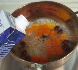 木瓜红枣炖鲜奶步骤6