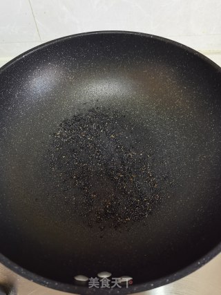 黑芝麻火龙果酪步骤3