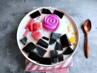 牛奶水果烧仙草步骤9