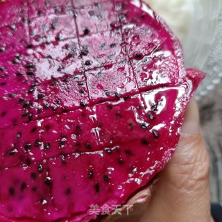 “缤纷水果”火龙果燕麦酸奶步骤2
