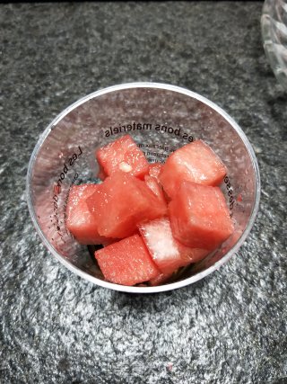 西瓜红豆椰奶杯步骤2