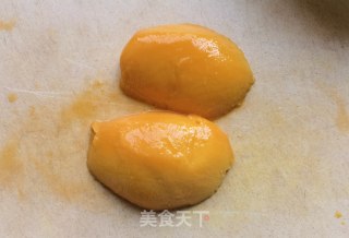 坚果芒果酸奶杯步骤4