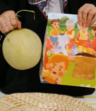 吐司的高级料理之哈密瓜吐司盒子步骤1