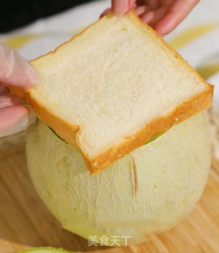 吐司的高级料理之哈密瓜吐司盒子步骤3