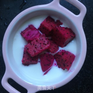 火龙果燕麦拌酸奶步骤5