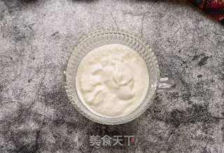 芒果草莓麦片酸奶杯步骤6