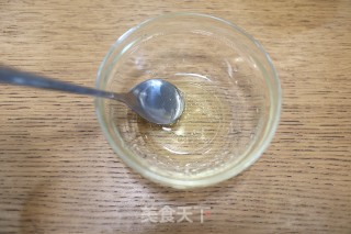 缤纷奶油水果杯步骤2