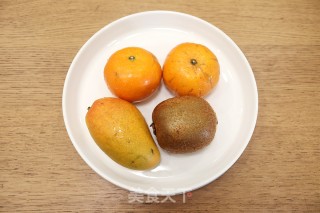 缤纷奶油水果杯步骤1