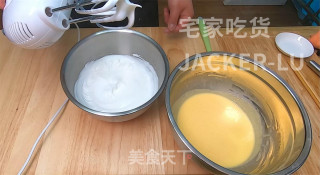 日式棉花瑞士卷，口感绵软细腻，春游试试做一个，让你味蕾绽放。步骤13