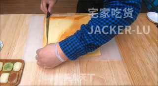 日式棉花瑞士卷，口感绵软细腻，春游试试做一个，让你味蕾绽放。步骤25