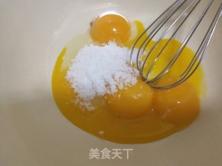火龙果奶油蛋糕卷步骤3