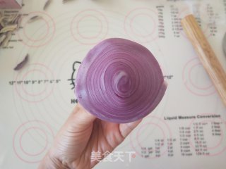 紫薯红豆蛋黄酥步骤16