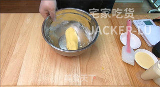德式麻薯布丁挞，糯叽叽抹茶麻薯内陷、软嫩布丁、香浓酥脆挞皮。步骤13